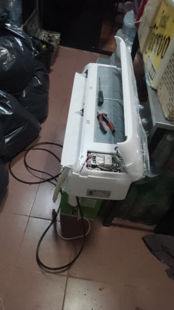 Técnico en refrigeración y electr