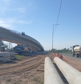 Oficial especializado en líneas de alta media y baja tensión