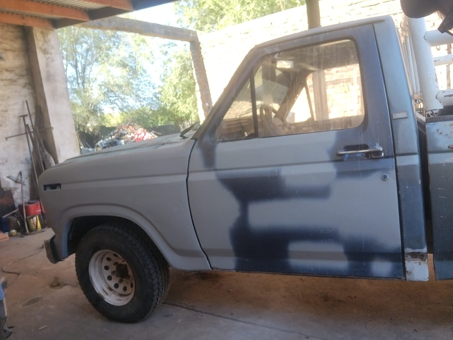 Chapa y pintura automotor Clement 205