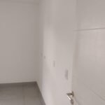 Aplicador de revestimiento acrílico y pintor de obra