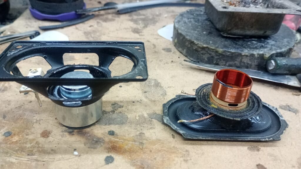 Reparación de parlantes, fabricac