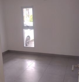 Aplicador de revestimiento acrílico y pintor de obra