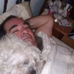 Cuidar casas, mascotas, compañía personal en todo el mundo.