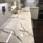 Instalación de porcelanato líquido para pisos y mesadas