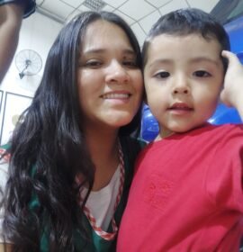 Niñera auxiliar materno infantil