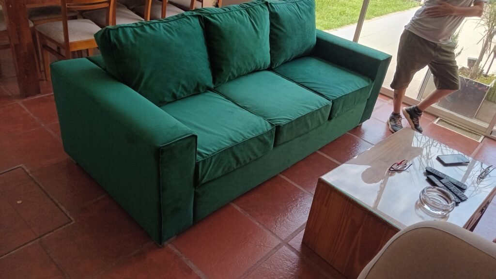 Restauraciones en general  tapiceria ( muebles casas y otros )