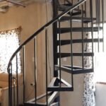 Herrería, electricidad,sistemas de alarmas.