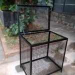 Herrería, electricidad,sistemas de alarmas.