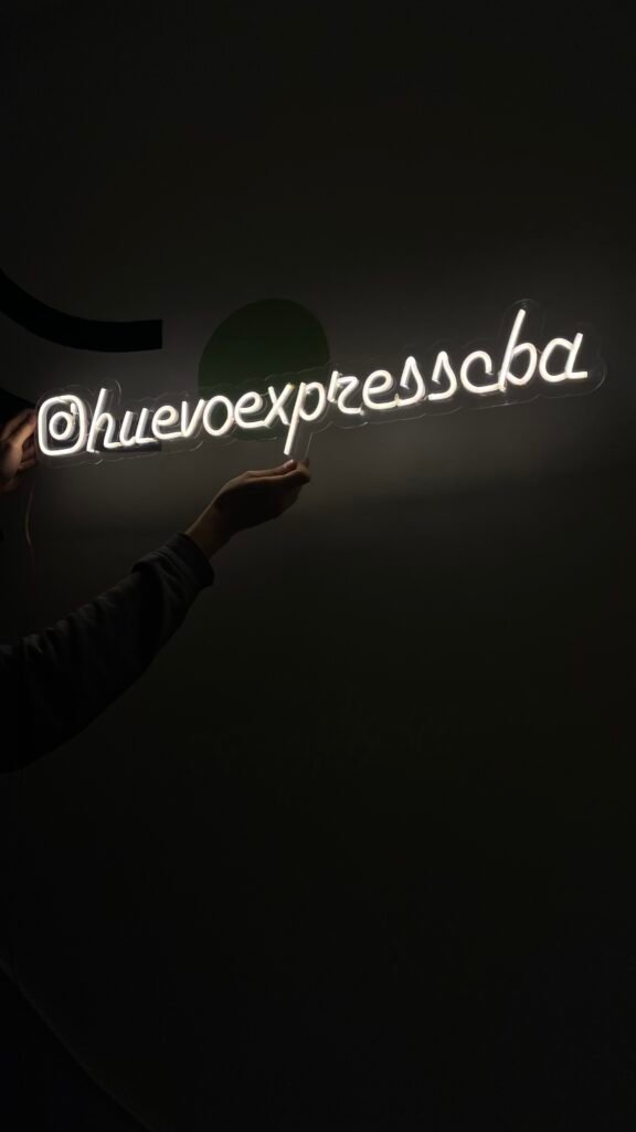 CARTELERÍA DE NEÓN LED