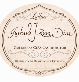 Luthier de guitarras clásicas, reparación y puesta a punto de instrumentos acústicos de cuerda pulsada