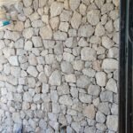 Colocación de pisos y revestimiento en piedras naturales