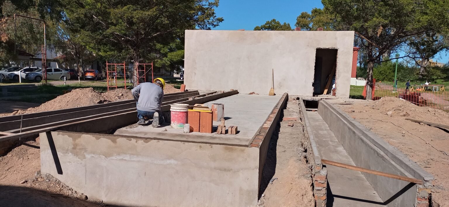 Servicio construcción ,reformas, instalaciones eléctricas ,sanitarias y gas.Steel Framing y panel SIP