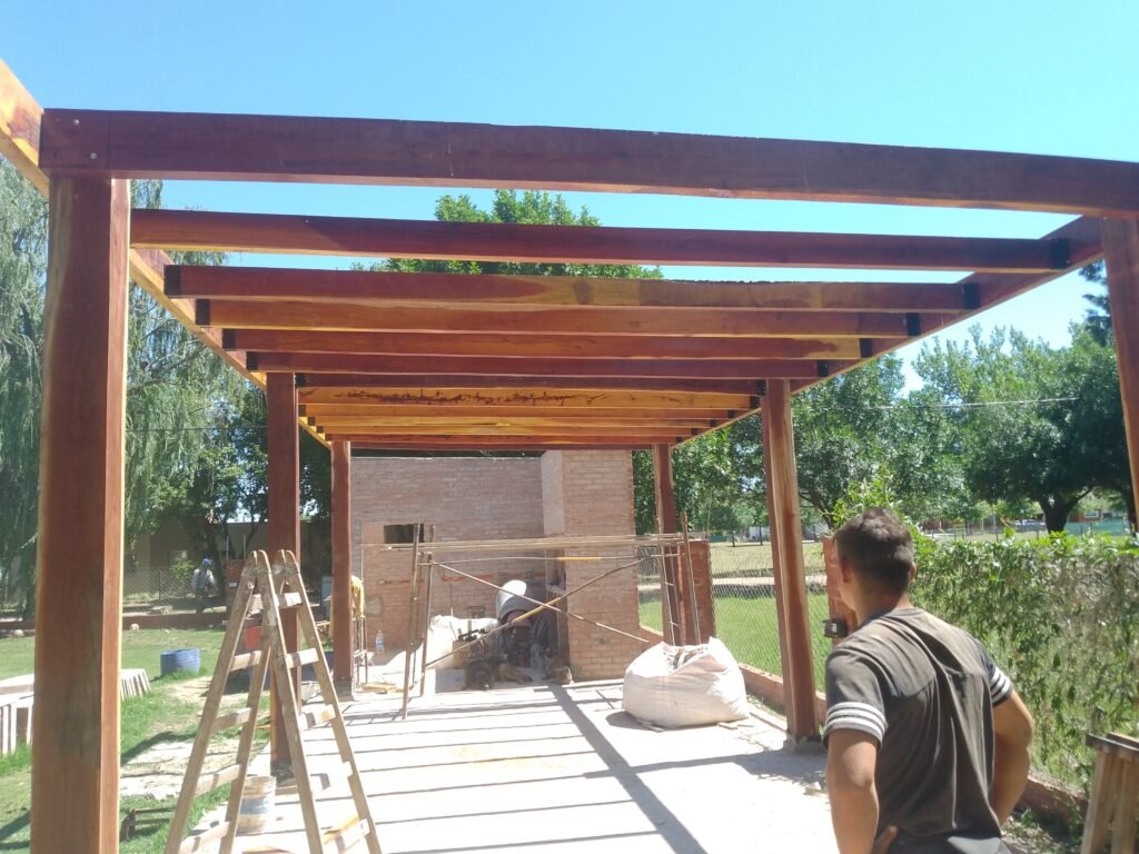 Limpieza de oficinas,corte de cesped y mantenimiento de jardin, chofer y experiencia en seguridad privada