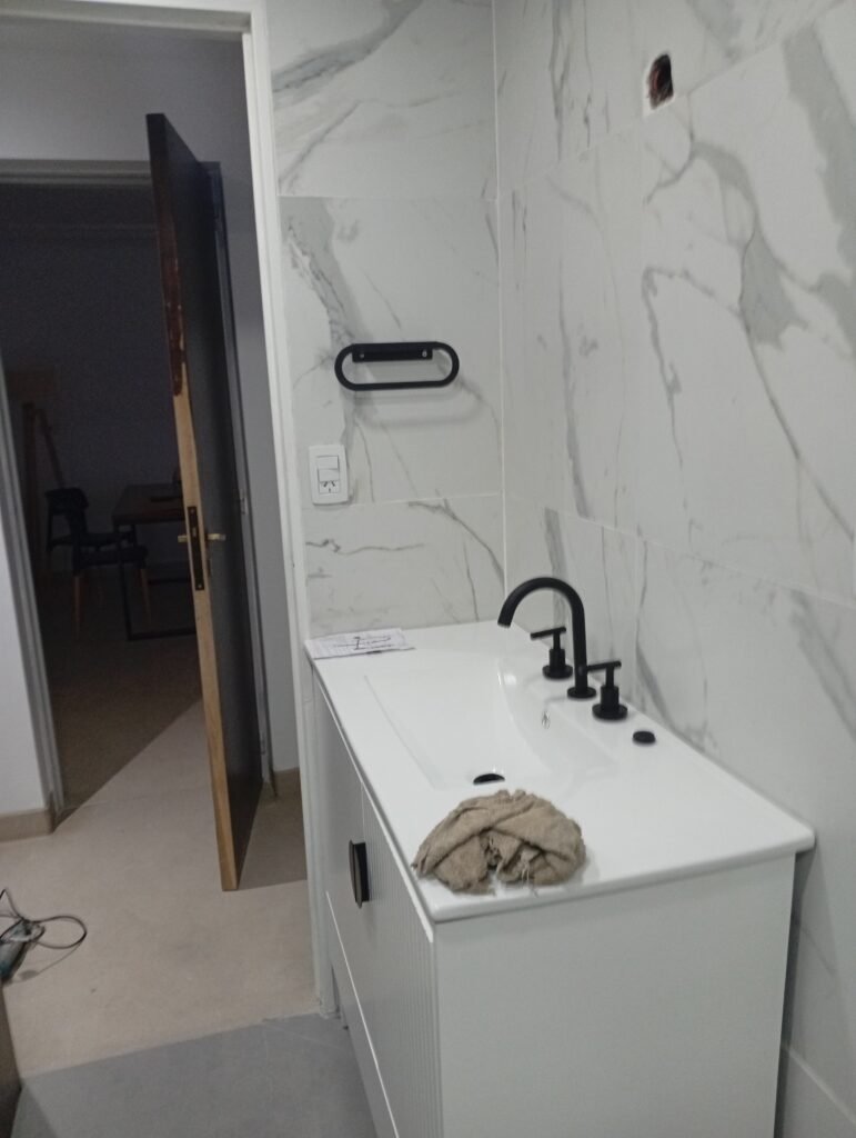 Albañileria,plomería, electricidad,pintura.