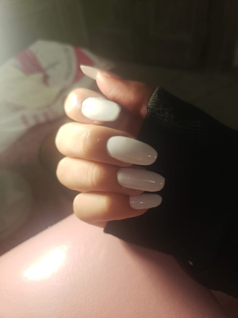 CA Glow Nails manicura de manos