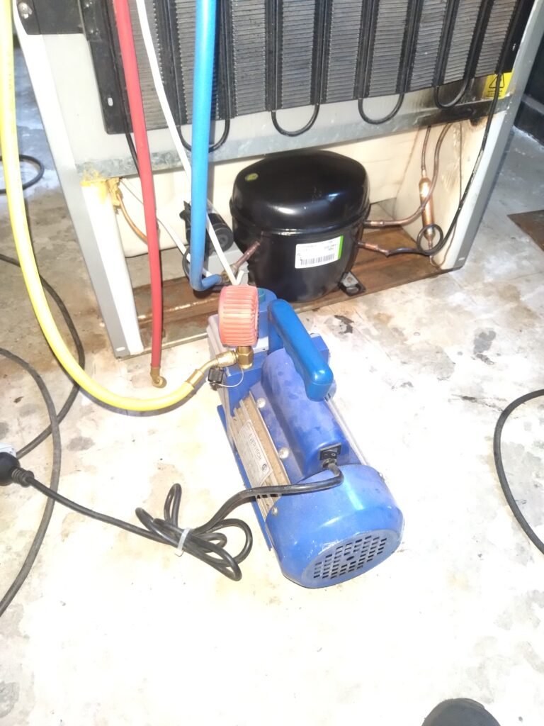 Técnico en refrigeración