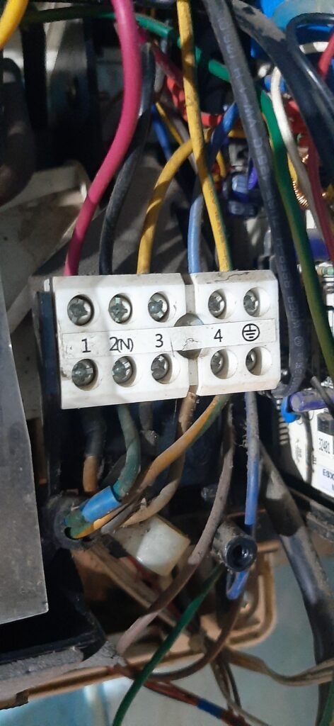 Electricista tecnico en refrigeracion