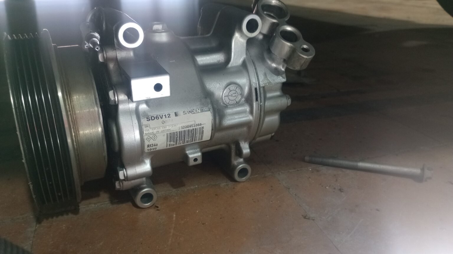 Técnico y mecánica en refrigeraci
