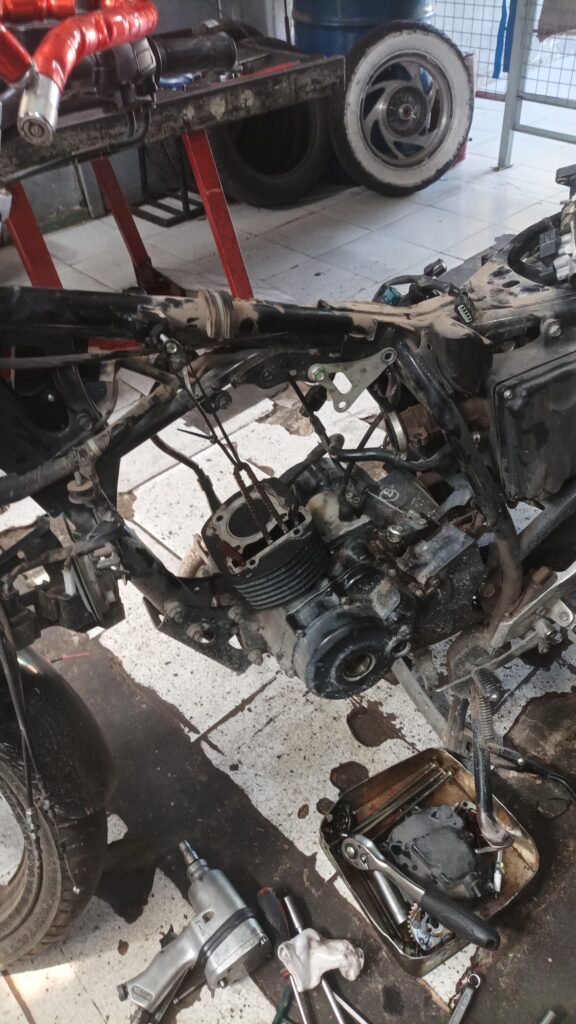 Reyser motos mecánica y repuestos