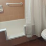 Acondicionar baños para mayores y discapacitados Acondicionar baños para mayores y discapacitados