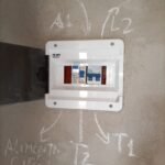 Electricista, herrero y tornero