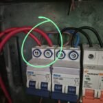 Técnico electricista instalado domiciliaria y comercial. Colocación de artefactos eléctricos.