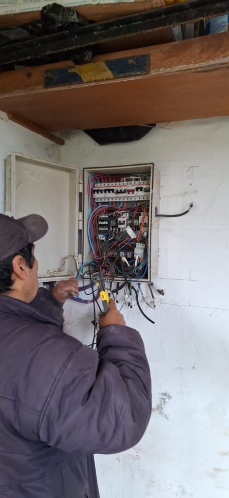 Electricista y seguridad electrónica