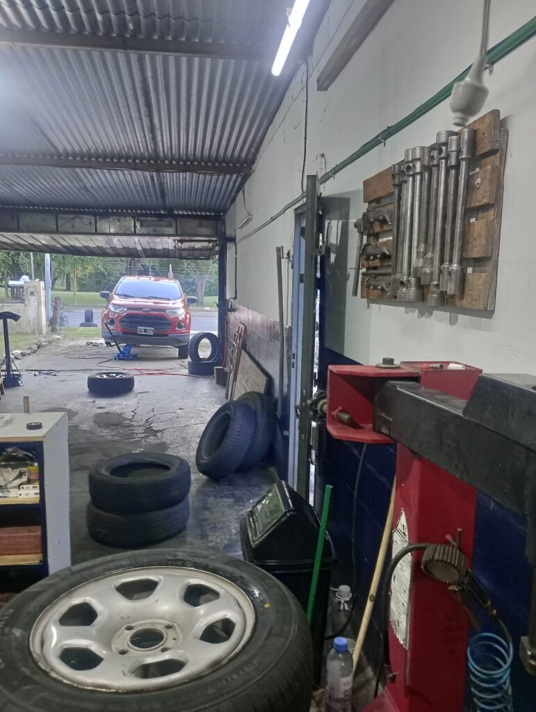 Auxilio y Gomería