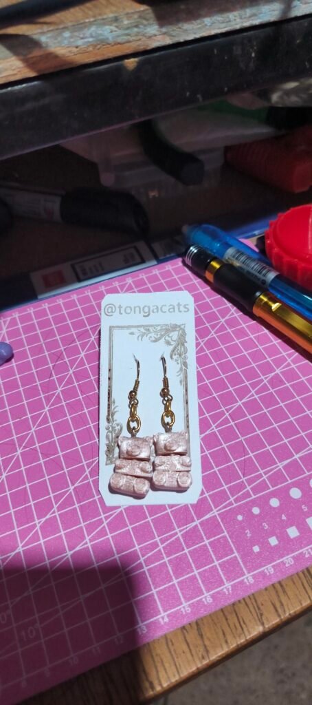 Tongacats
