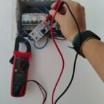 Electricista matriculada