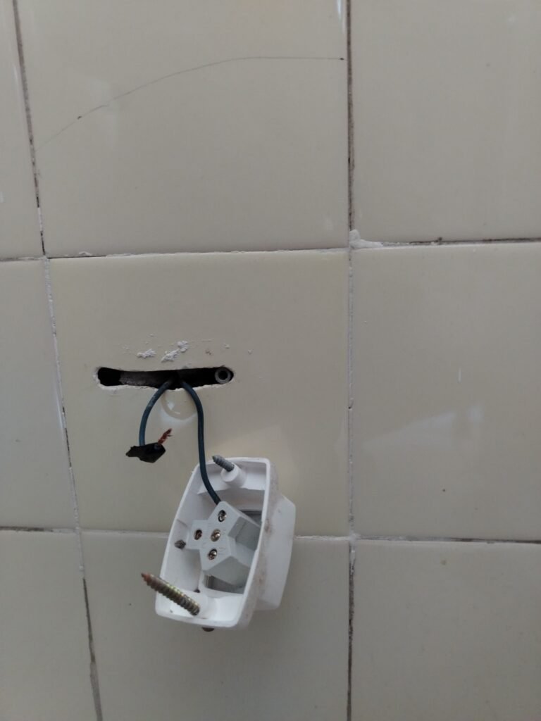 Electricista matriculada