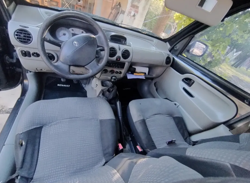 Limpieza a domicilio de colchones, sillones, alfombras, interior/exterior de autos, limpieza de motores y pulidos de ópticas