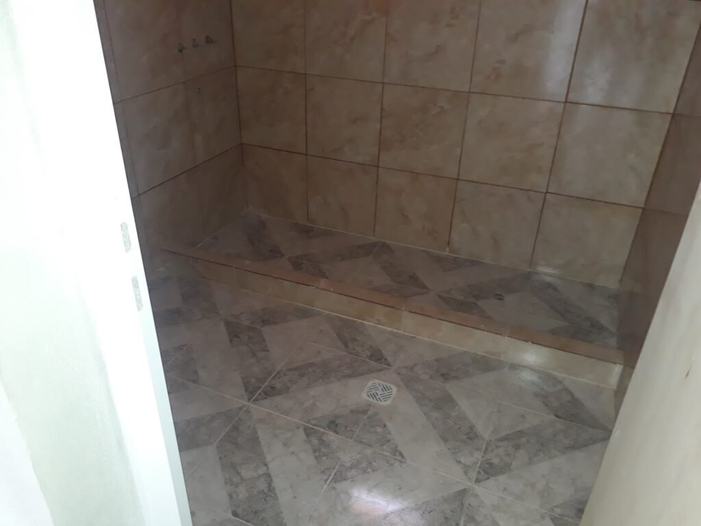 Albañilería. Plomería y electrici