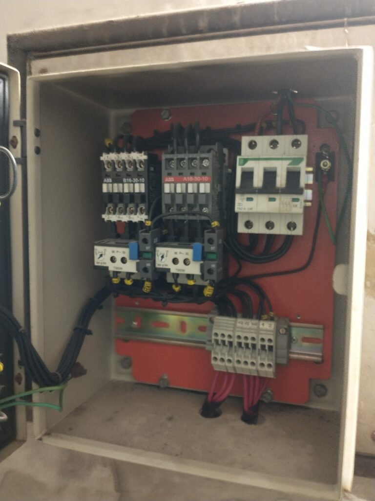 Electricista Domiciliario /Comerc
