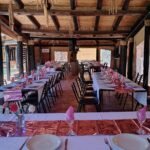 Moza, empleada doméstica, atención al público