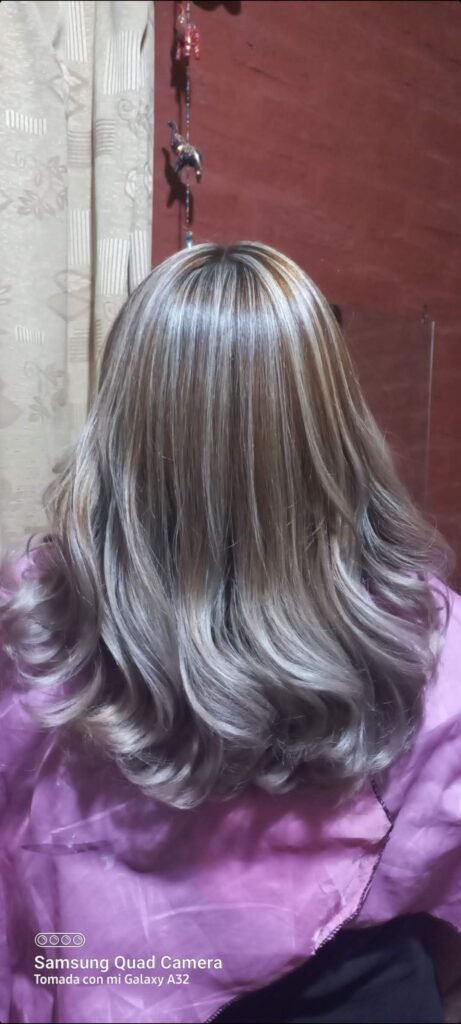 Estilista y colorista profesional
