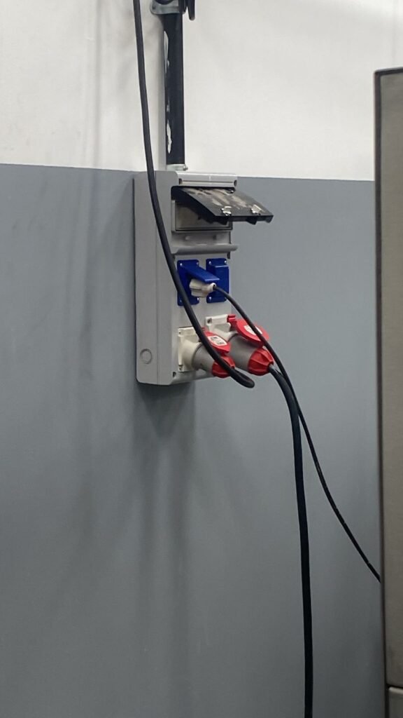 Soluciones eléctricas MT y BT