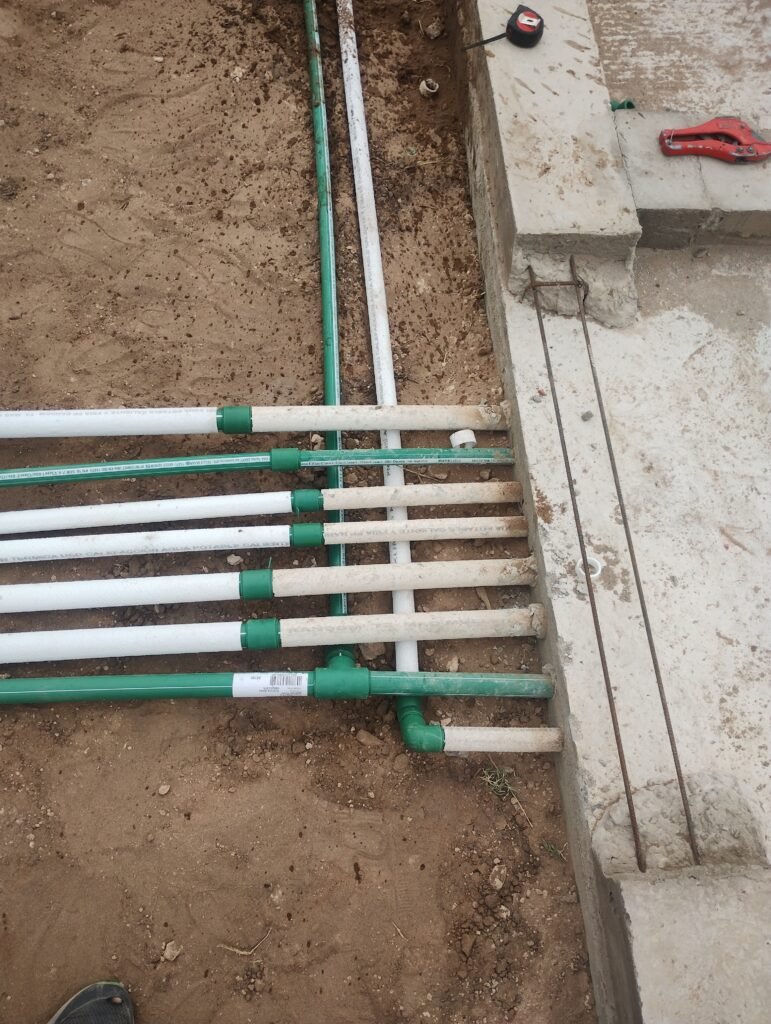 Instalaciones integrales agua, gas, electricidad, climatización calefacción central aires calderas losa radiante