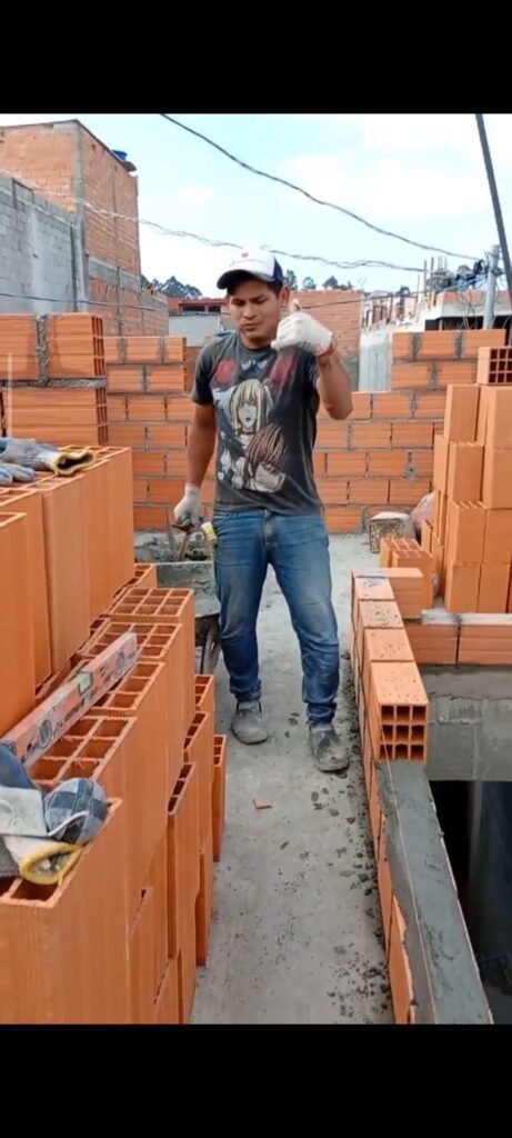 ALBAÑIL CONSTRUCTOR RAMOS