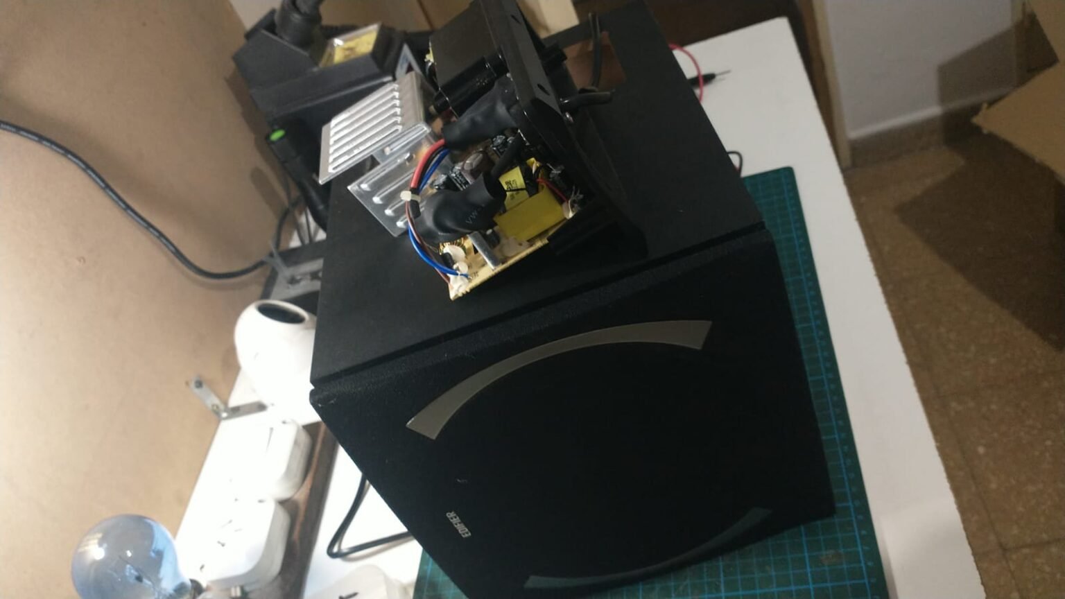 Taller de reparación de electrónica de audio y general