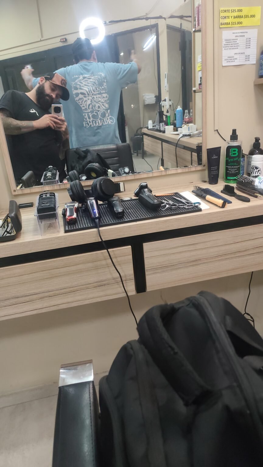 Barbero y Estilista