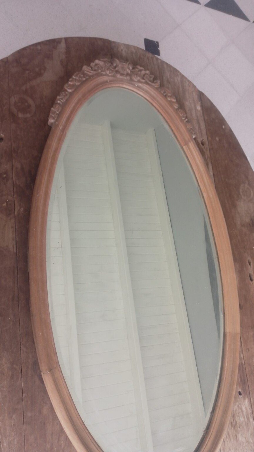 Oficial en pintura , albañilería,