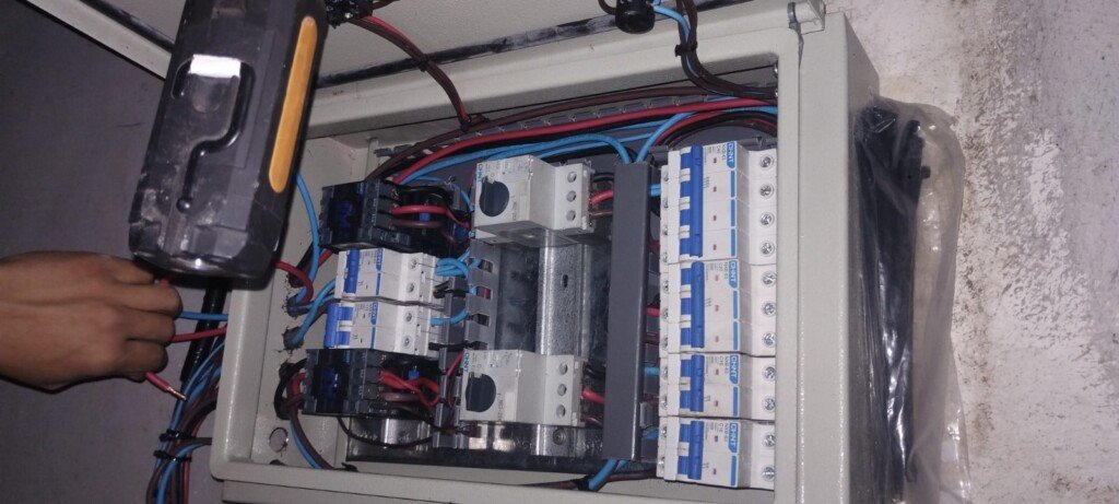 Aires Acondic. Y Electricidad