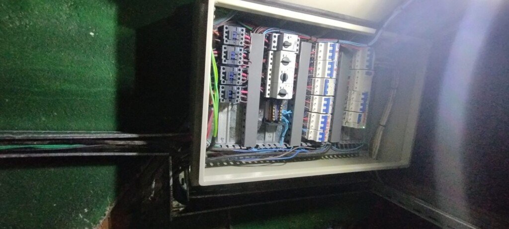 Aires Acondic. Y Electricidad