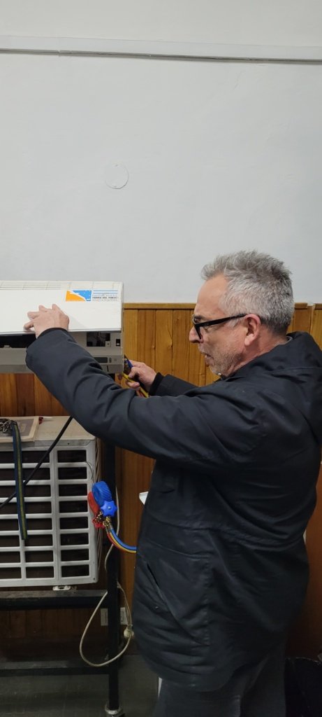 Técnico aire acondicionado